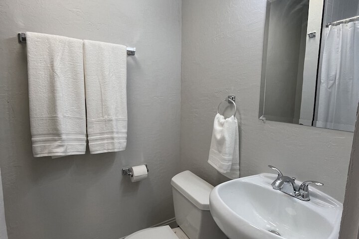 Room 11 of 26
