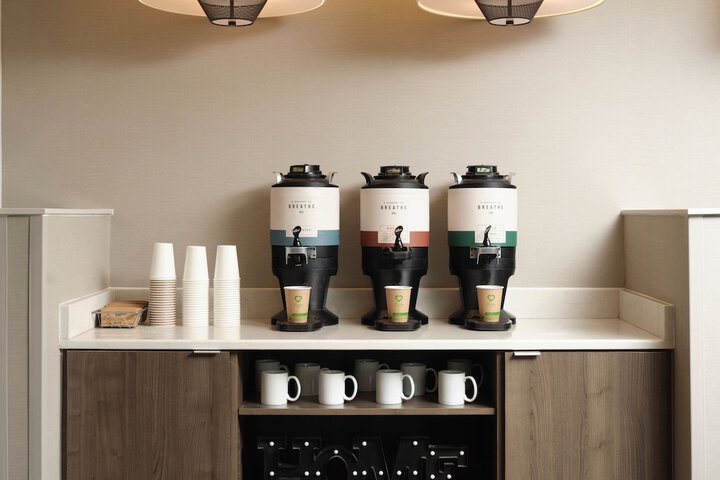 Breakfast/Coffee Service 31 of 34
