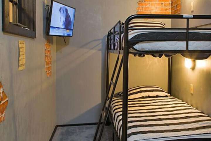 Room 70 of 129