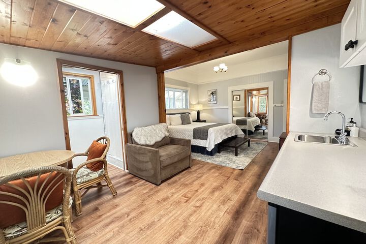 Aloha Junction Bed and Breakfast