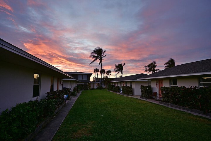 Hotel 3 of 98