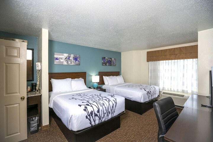 Room 22 of 34