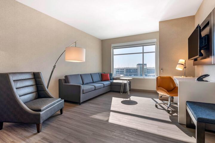 Cambria Hotel Bloomington Mall of America Minneapolis Airport