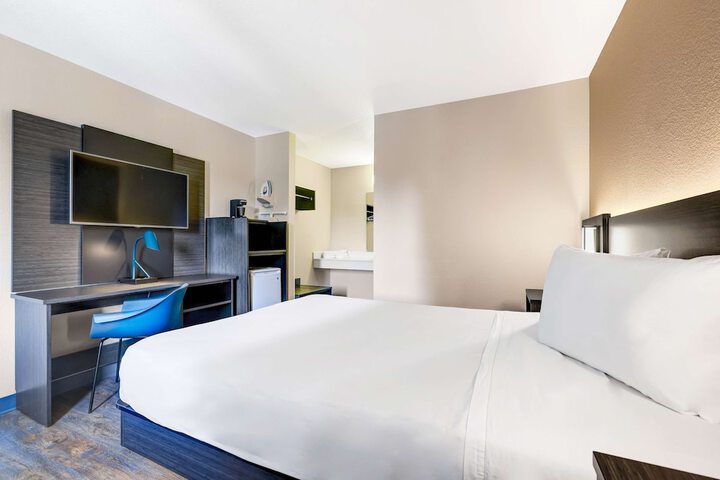 Motel 6 Kirkland WA - North Kirkland