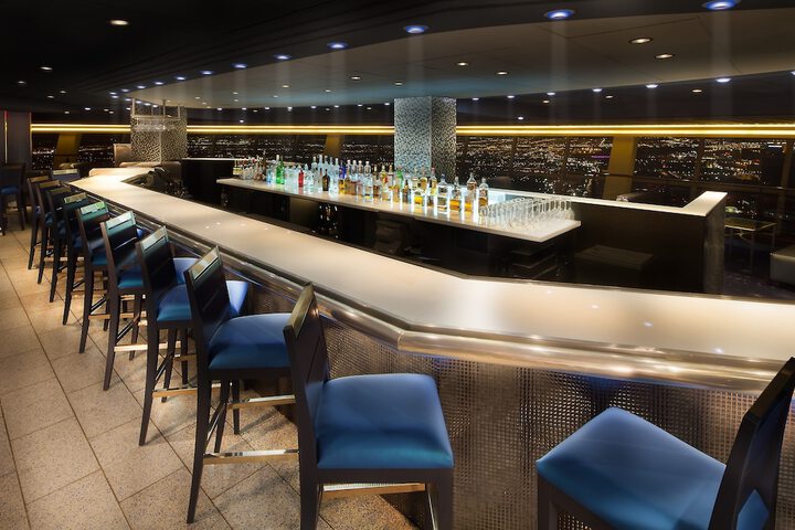 Lounge 106 of 143