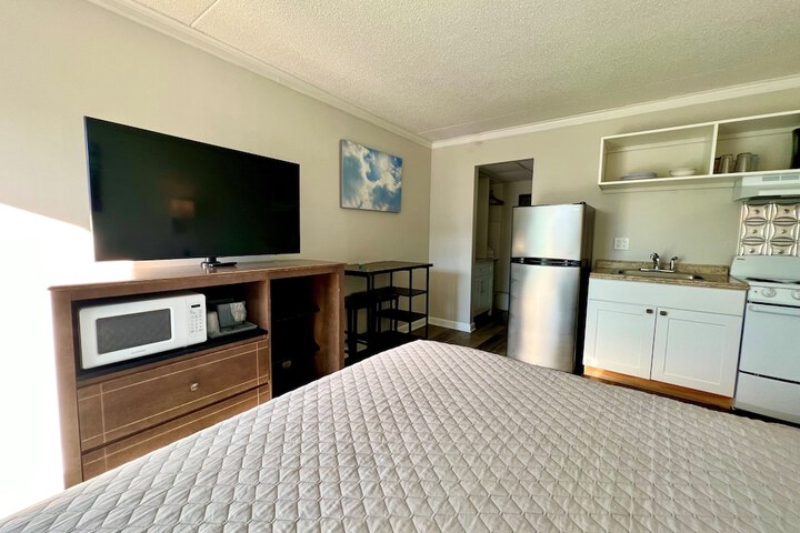 Room 50 of 64
