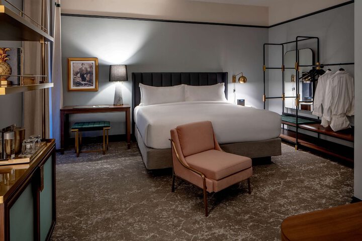 Room 18 of 72