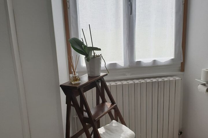 Room 22 of 60