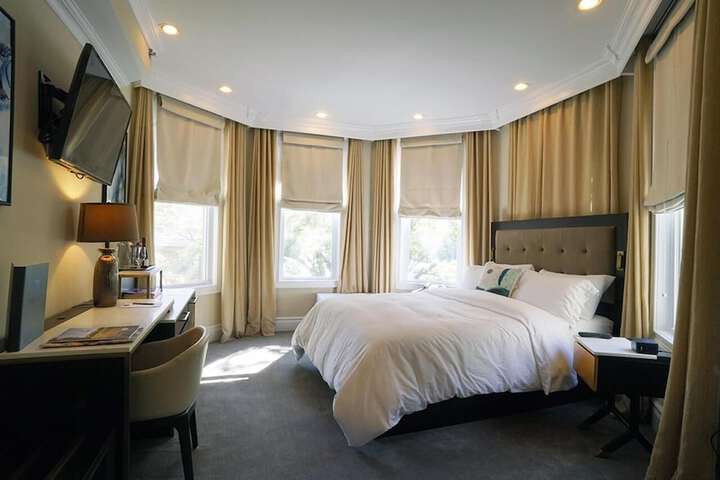 Room 65 of 117