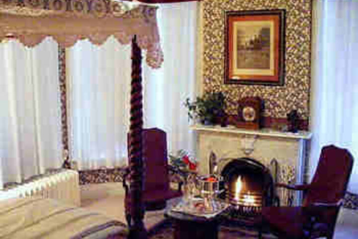 Pinehill Inn