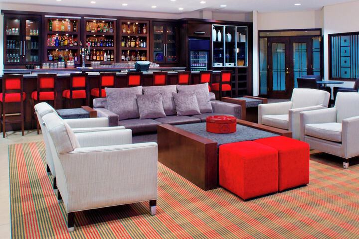 Lounge 29 of 35