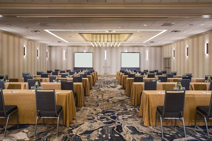 Ballroom/Hall 57 of 64