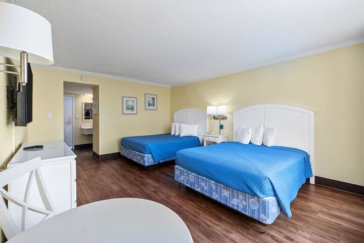 North Shore Oceanfront Resort Hotel with Waterpark