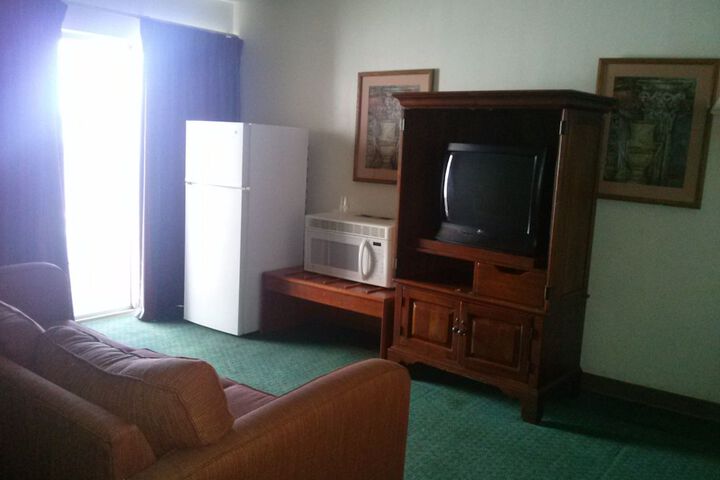 Room 16 of 18