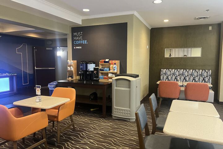 Holiday Inn Express Hotel & Suites St. Paul-Woodbury by IHG