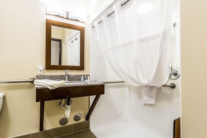 Comfort Inn Norwalk - Sandusky