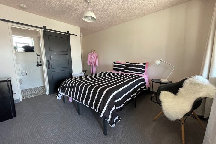 Room 49 of 129