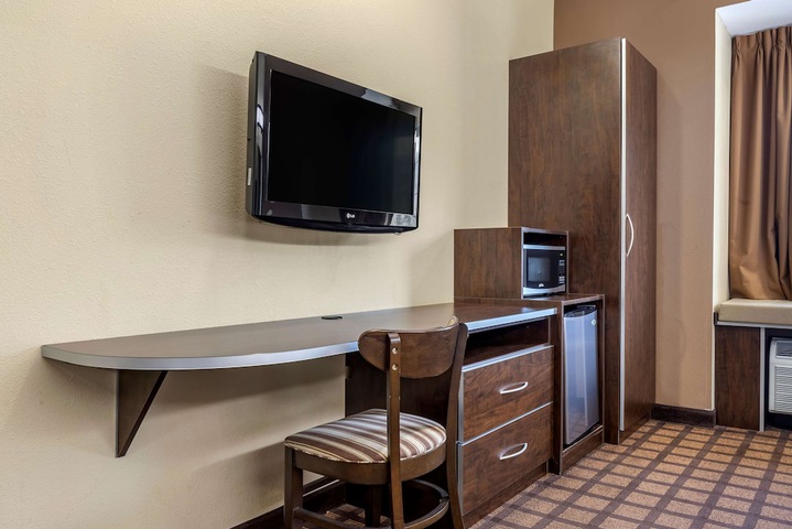 Room 15 of 30