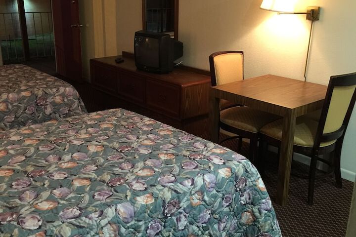 Room 21 of 25