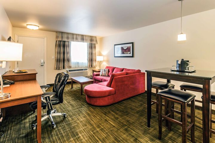 Room 25 of 68