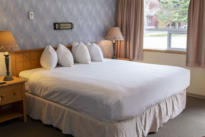 Aspen Village Inn