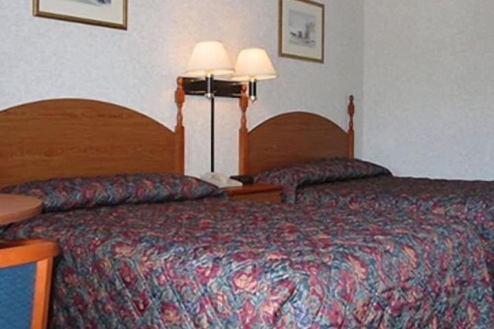 Room 11 of 26