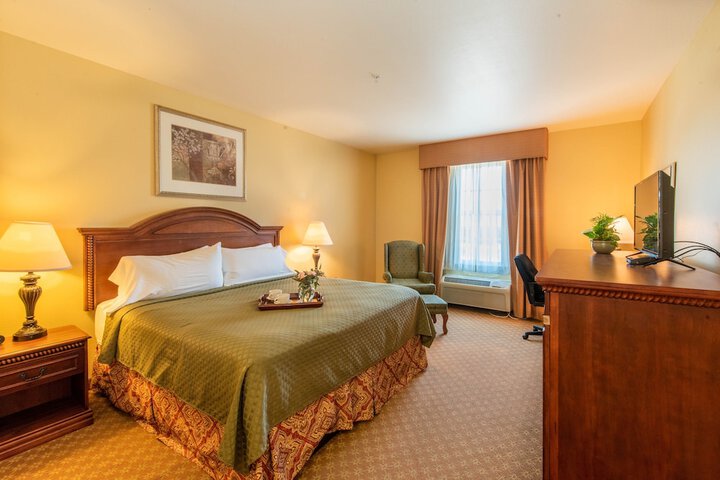 Natchez Grand Hotel & Suites on the River