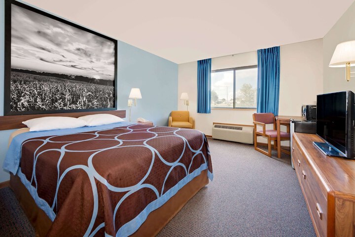 Room 22 of 38