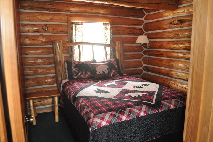 Room 44 of 77