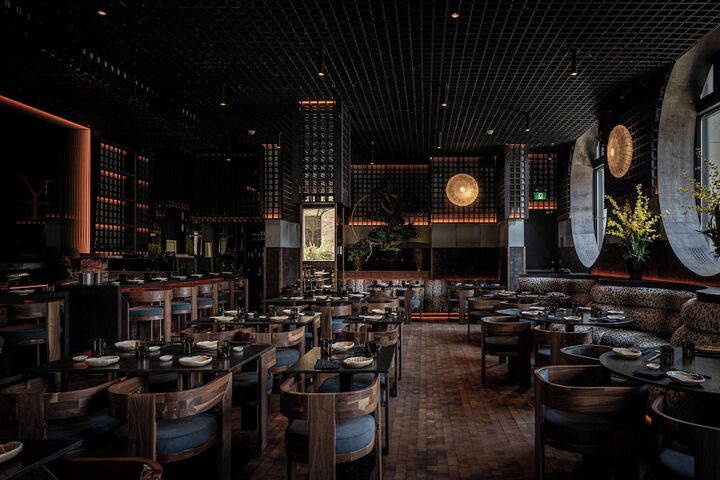 Dining 51 of 60