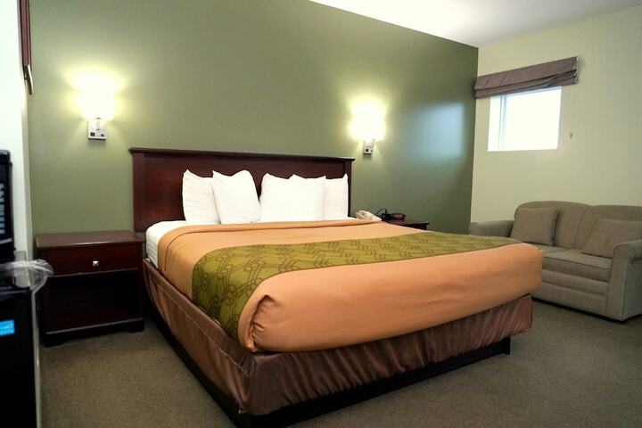 Room 22 of 36