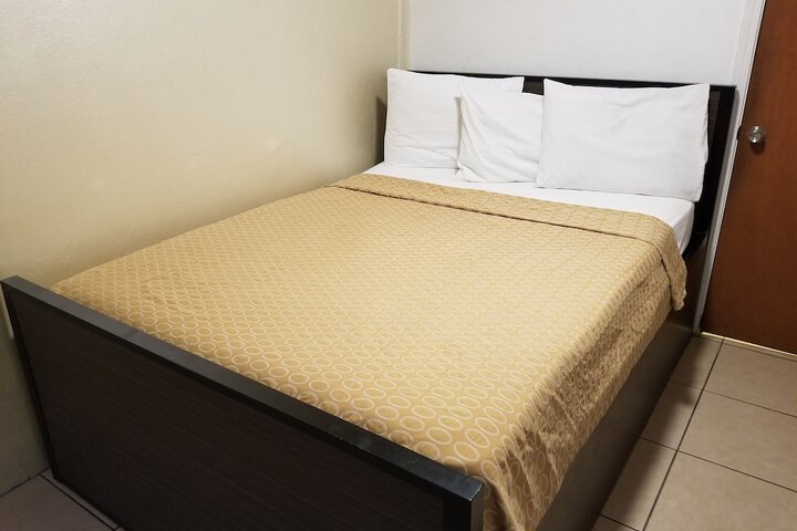Room 16 of 24