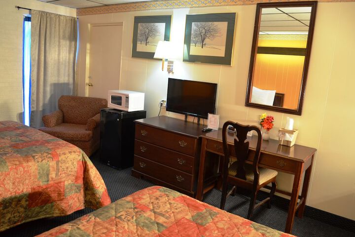 Room 10 of 27