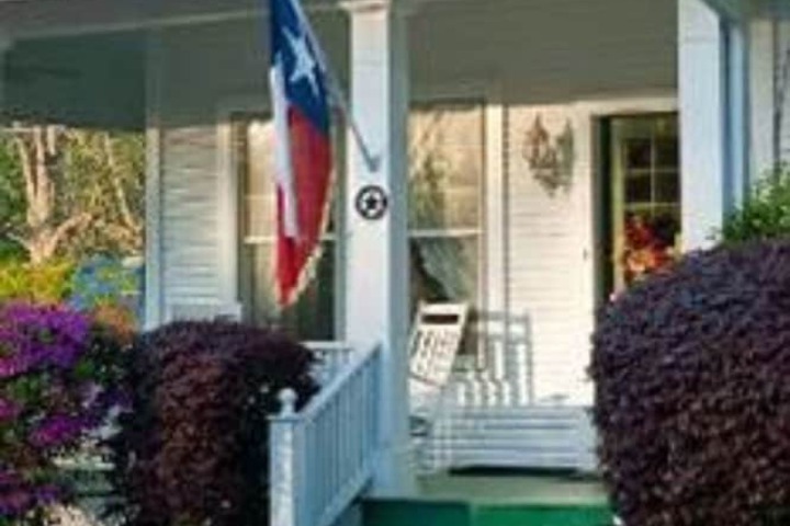 The Carriage House B & B