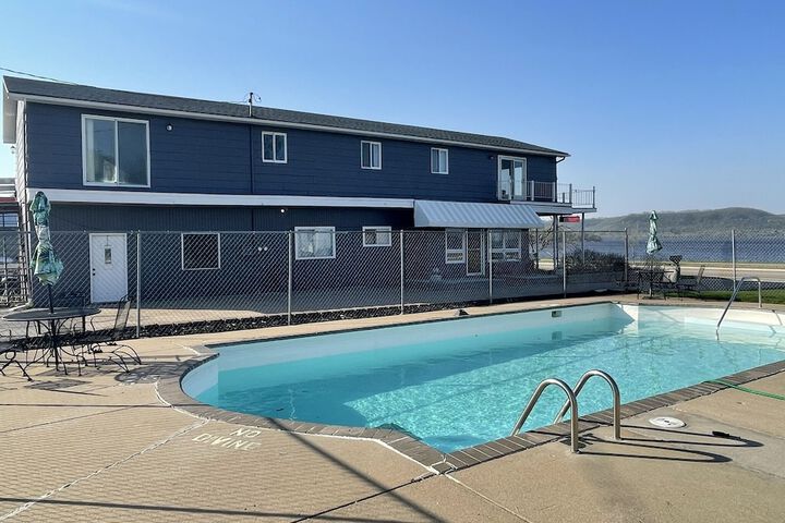 Pool 9 of 53