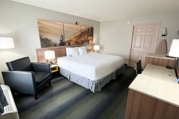 Room 13 of 14