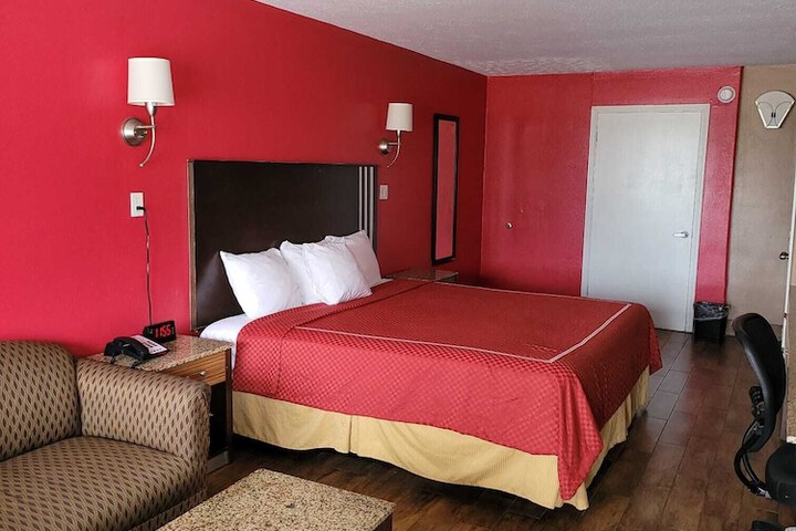 Room 42 of 83