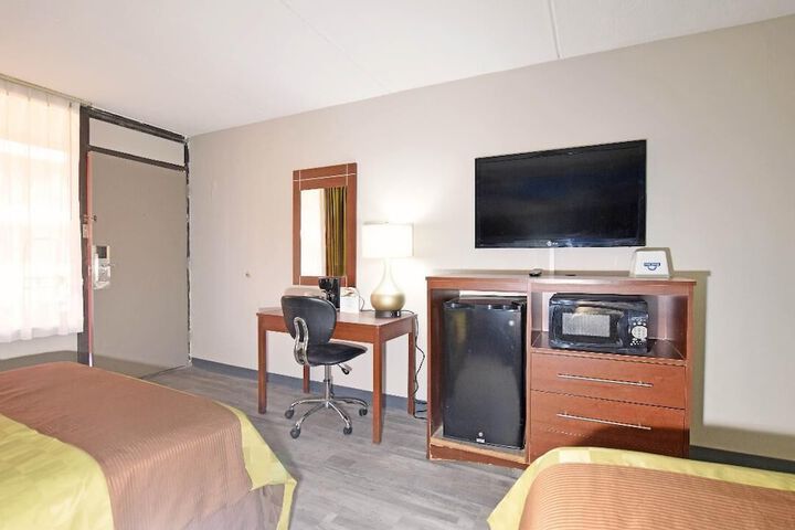 Room 8 of 21