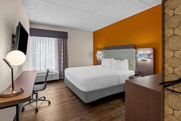 Spark by Hilton Syracuse Carrier Circle