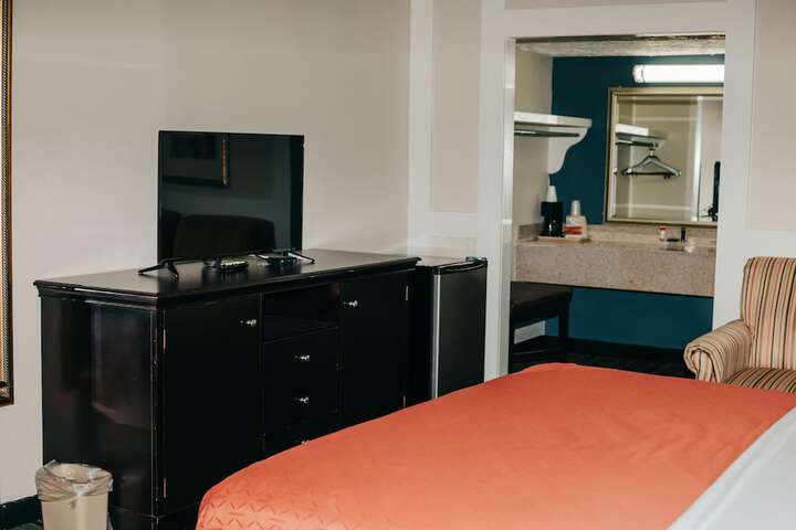 Room 15 of 24