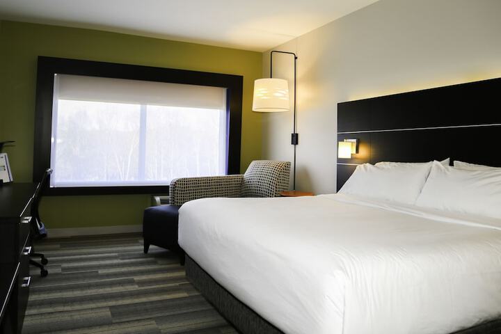 Room 33 of 57