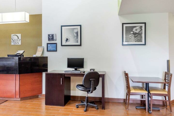 Business Center 27 of 27