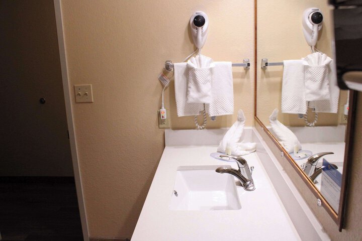 Room 18 of 40