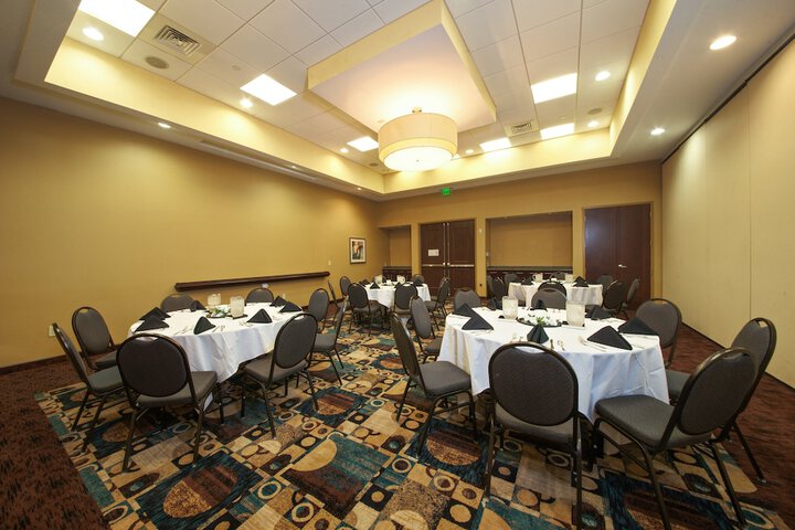 Ballroom/Hall 48 of 54