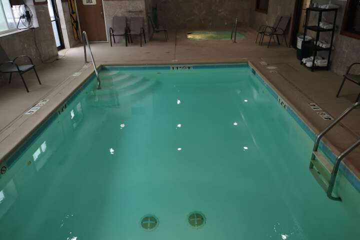 Pool 11 of 64