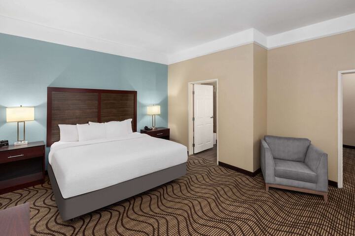 Room 21 of 40