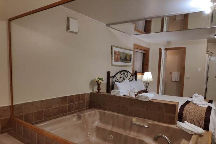 Room 15 of 16