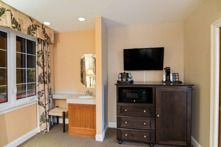 The Port Inn - Port St. Joe an Ascend Collection Hotel