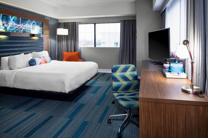 Room 16 of 43