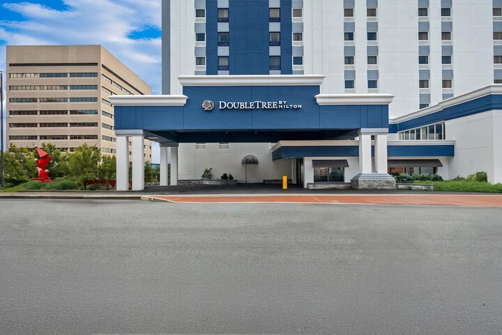 DoubleTree by Hilton Downtown Wilmington - Legal District